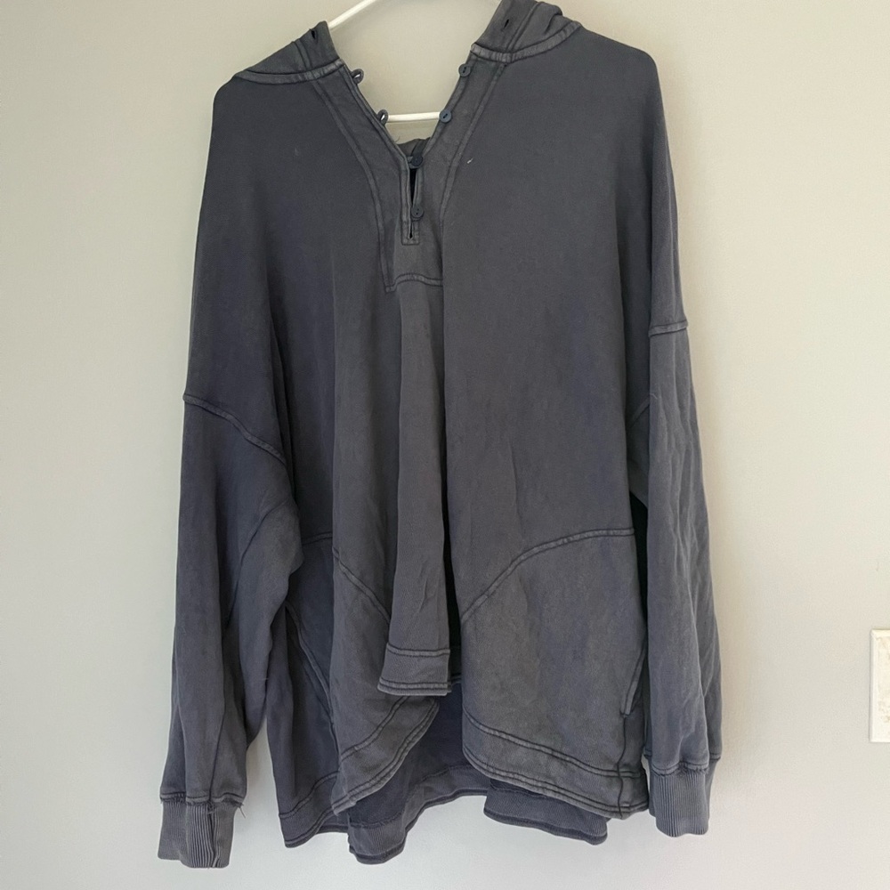 Aerie Long Sleeve Dark Blue/Gray with Pockets